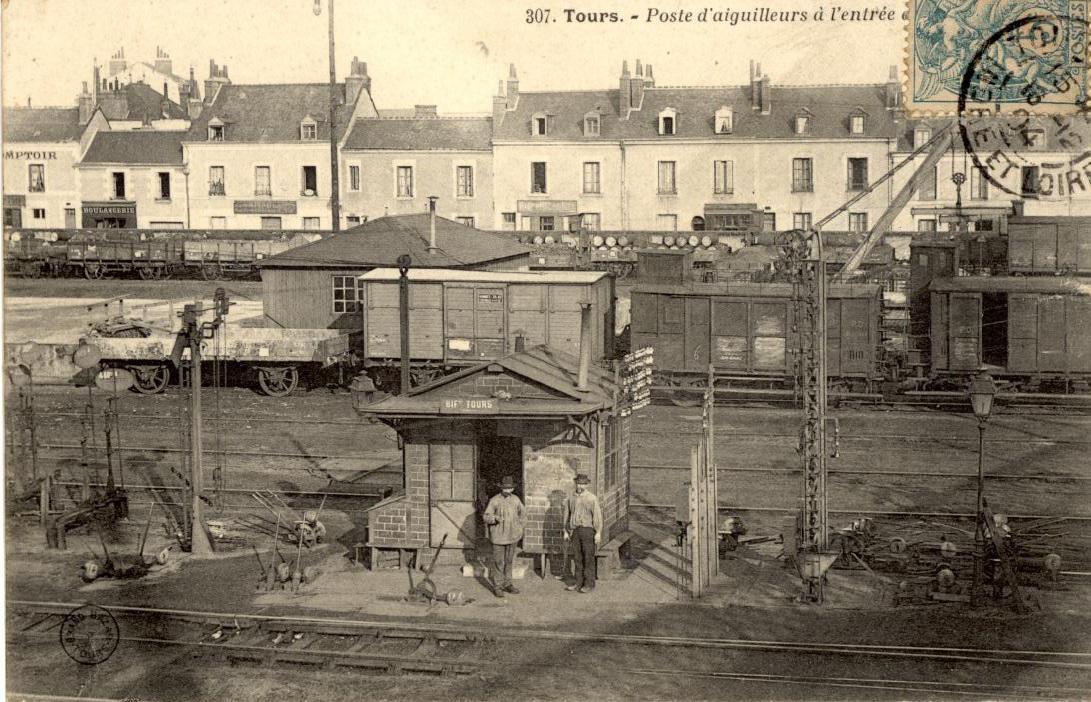 4Tours-Posteaiguilleurs-Compagnie-du-chemin-de-fer-Orleans-Carte-postale1904-CCGPF-Fonds-cheminot
